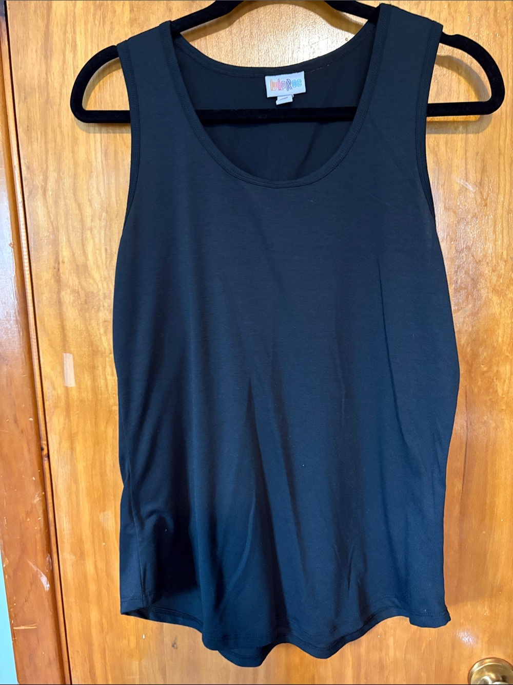 NWOT LuLaRoe Black Women's Scoop Neck Tank - Size M - Never Worn